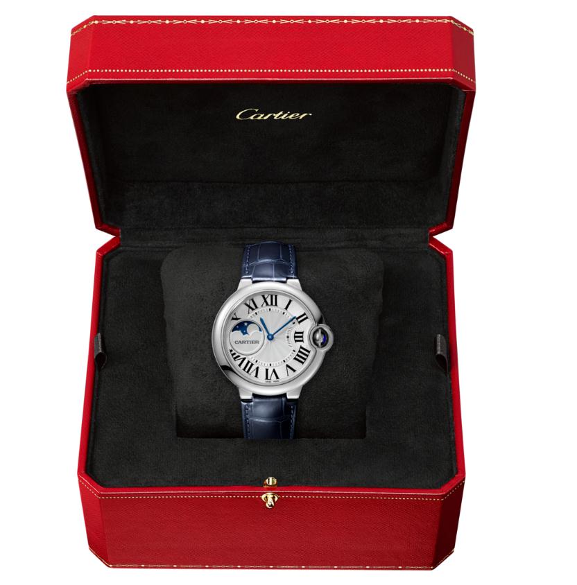 The popular watches copy Ballon Bleu De Cartier WSBB0020 are made from stainless steel.